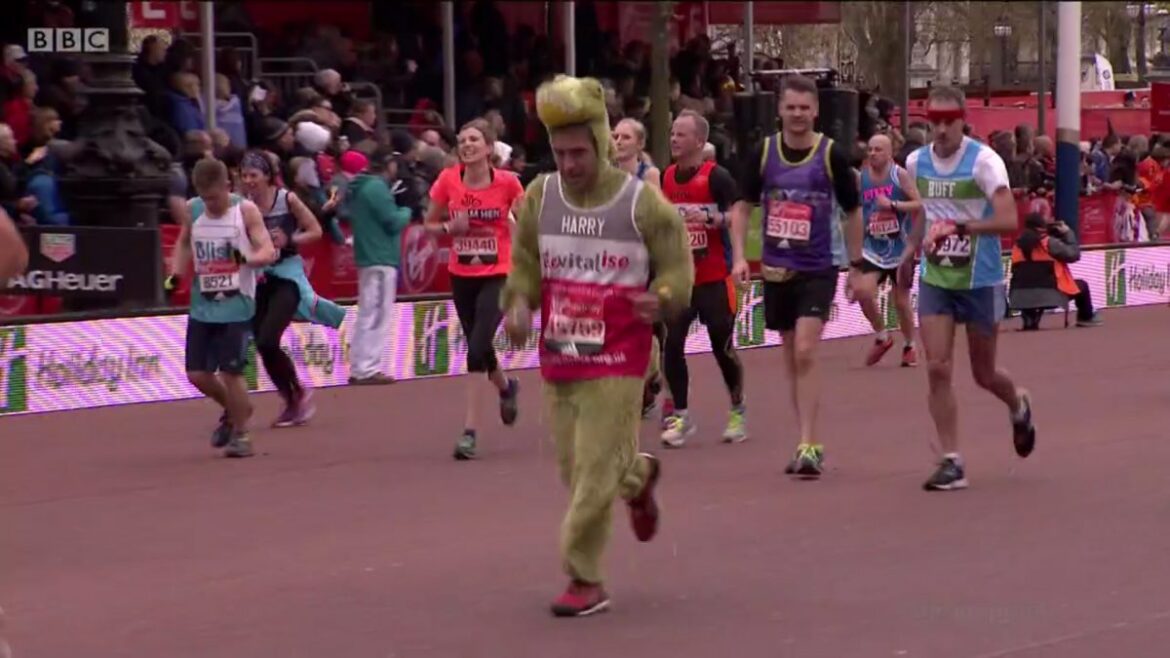 runners supporting Revitalise at London Marathon