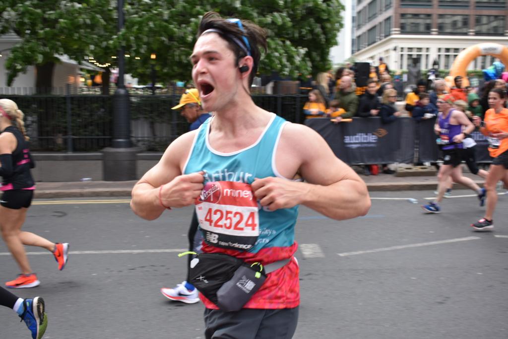 runners supporting Revitalise at London Marathon